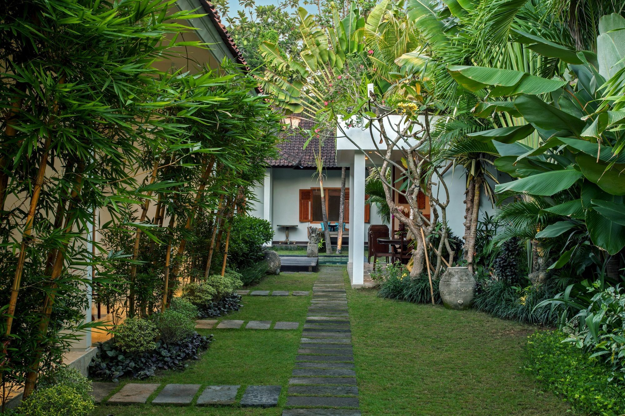 Room & Vespa 3 Seminyak  Exterior photo